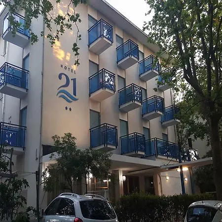 21 ホテル