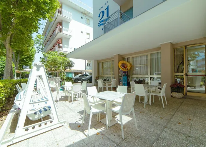 21 מלון