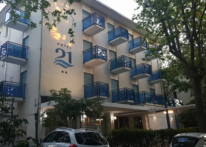 21 מלון 2*